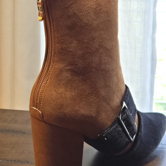 Chic Brown and Black Ankle Boots - Picture 6 of 16